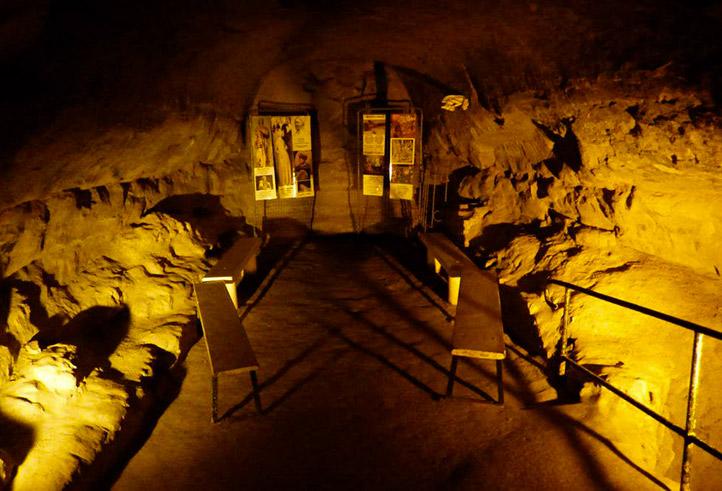 Castela medieval underground refuge : a unique experience